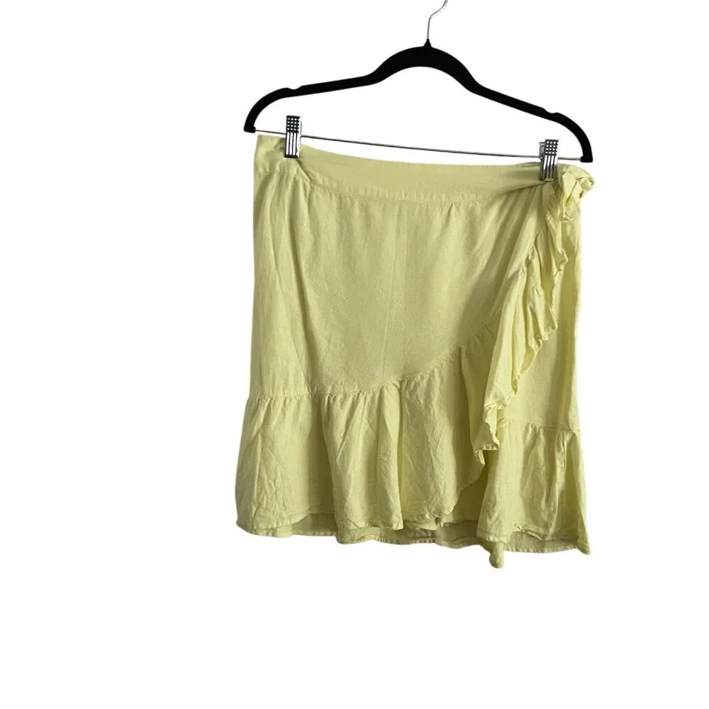 Free People Women 12 Lemon Gelato Linen Blend Ruffle My Feathers Mini Wrap Skirt